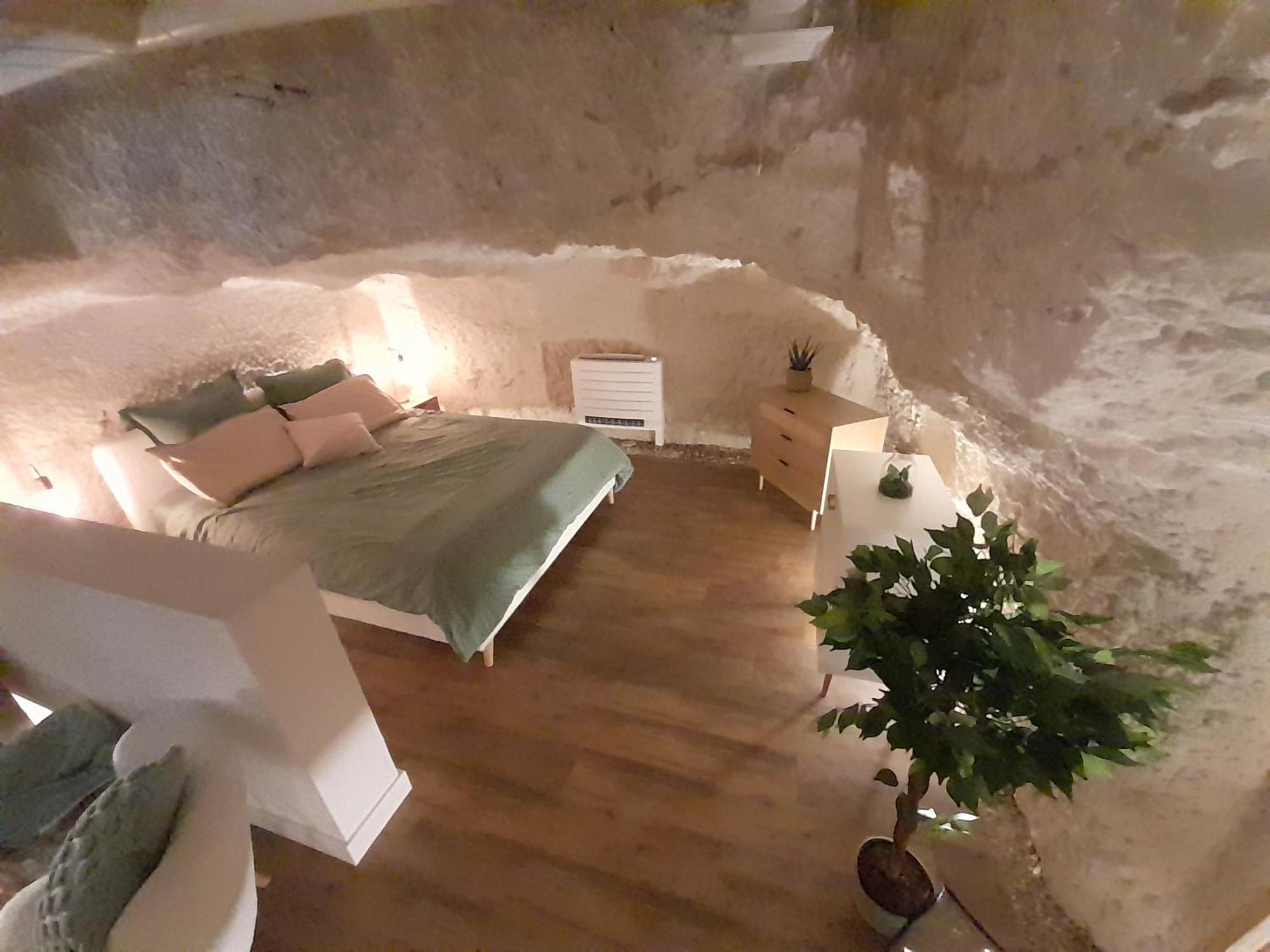 La Grotte Du Bonheur Lägenhet Cangey Exteriör bild